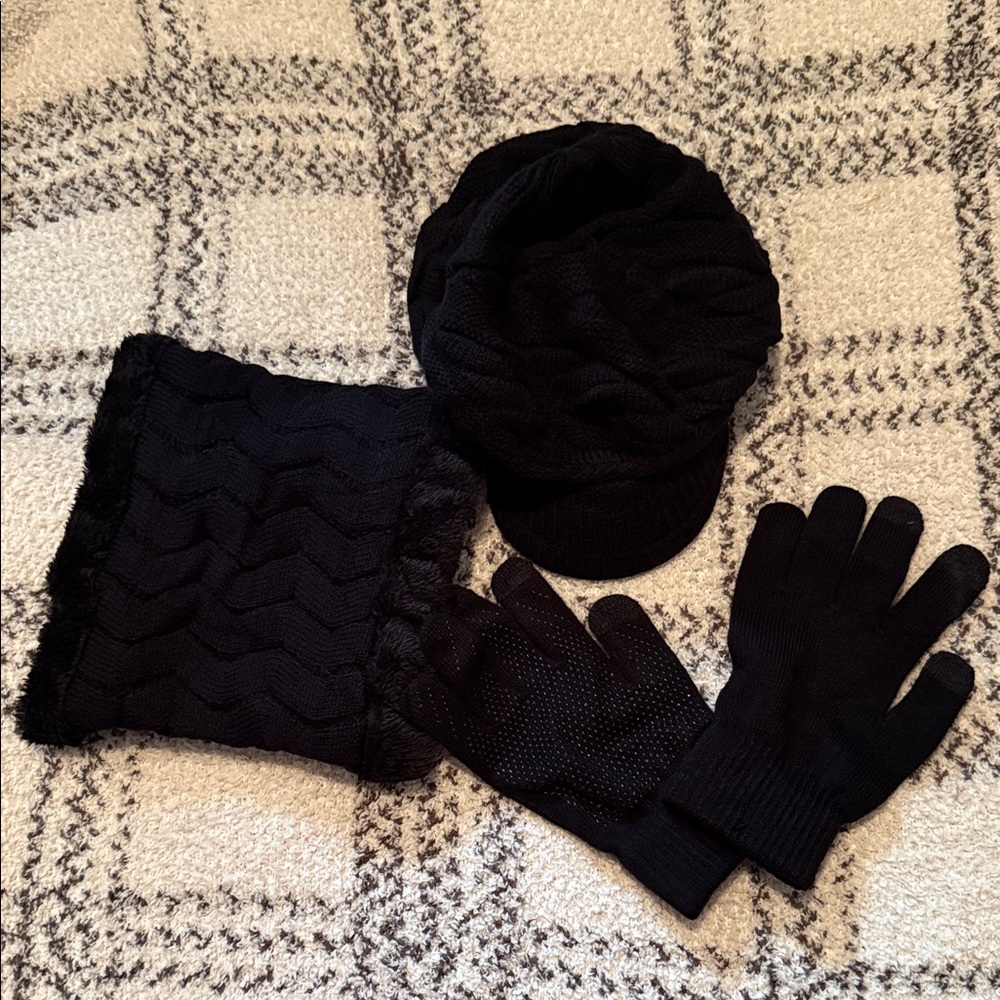 Elegant Black Knit Gloves for Women